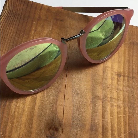 Madewell Accessories - Madewell | Indio Sunglasses Color: MILKY SUNSET